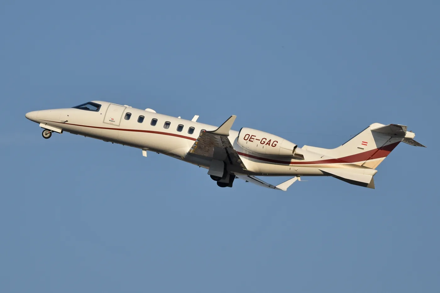 Bombardier Learjet 75, photo 1 - private jet