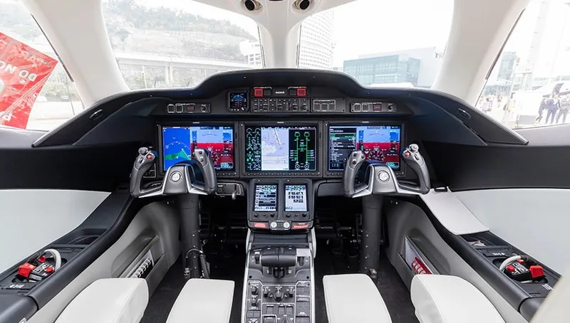 HondaJet HA-420, photo 3 - private jet
